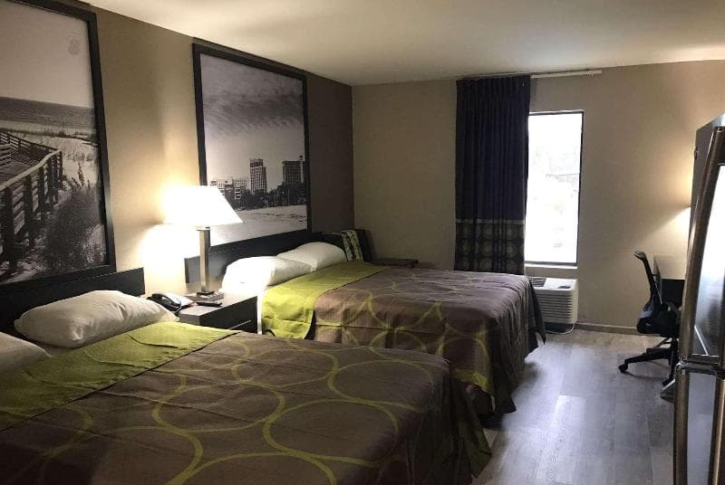 Super 8 by Wyndham Pascagoula 5