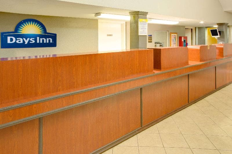 Days Inn By Wyndham Gulfport 4