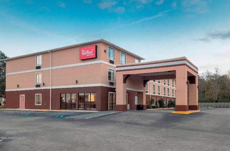 Red Roof Inn & Suites Biloxi 3