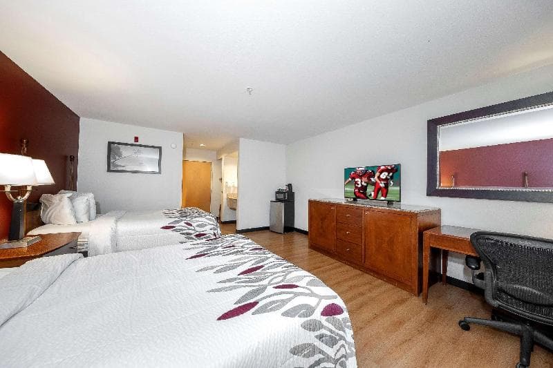 Red Roof Inn & Suites Biloxi photo 1
