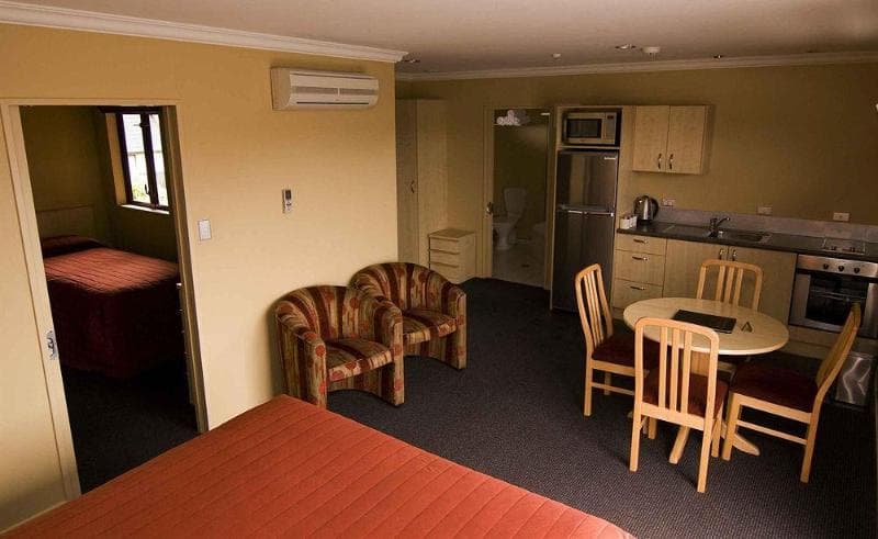 Blenheim Spa Motor Lodge 5