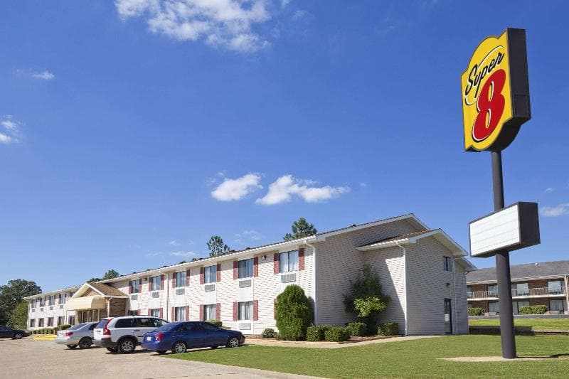 Super 8 By Wyndham Batesville 4