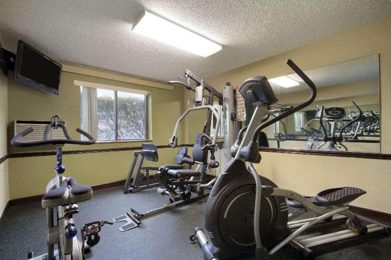 Super 8 By Wyndham Homewood Birmingham Area 3