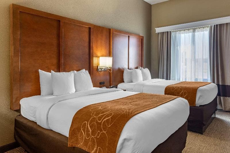 Comfort Suites Batesville 4