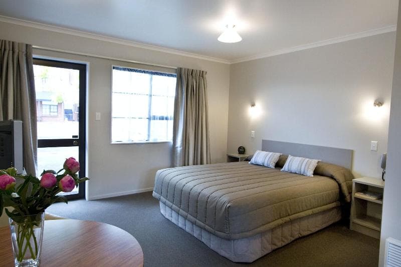 Knightsbridge Court Motor Lodge 3