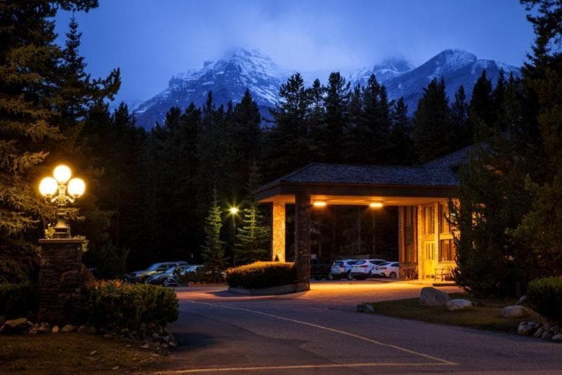 Mountaineer Lodge 4
