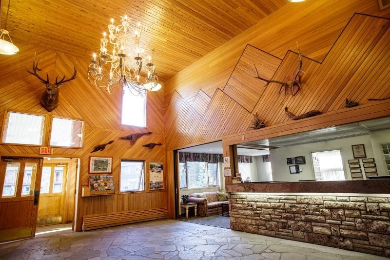 Mountaineer Lodge photo 1