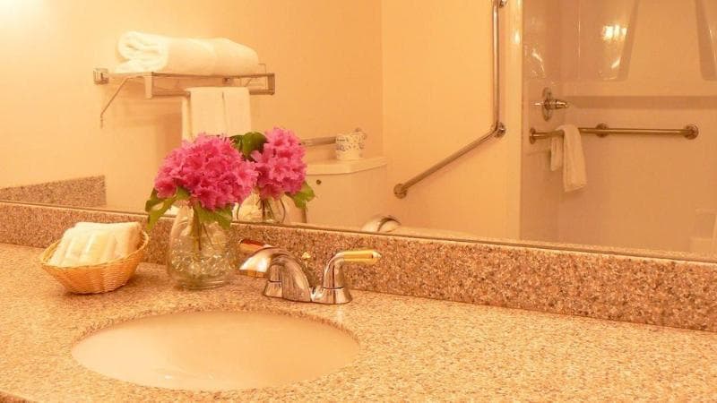 The Grand Hotel Nanaimo 4