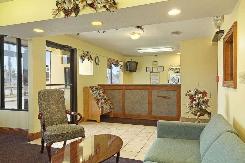 Days Inn by Wyndham Ocean Springs 4