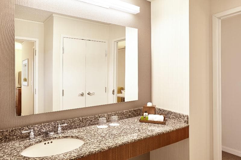 Intercontinental Suites Cleveland photo 1