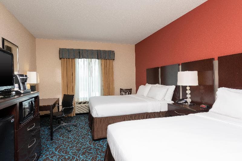 Holiday Inn Express & Suites - New Philadelphia 5