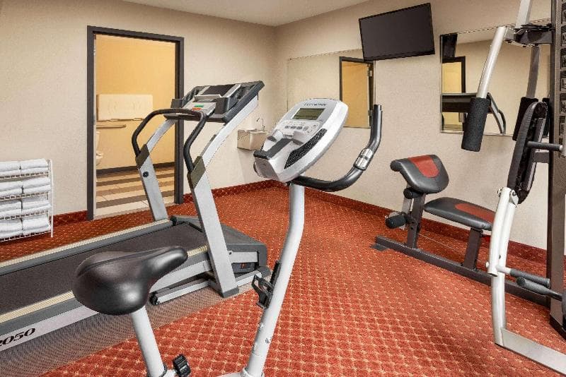 Baymont By Wyndham Cedar Rapids 3