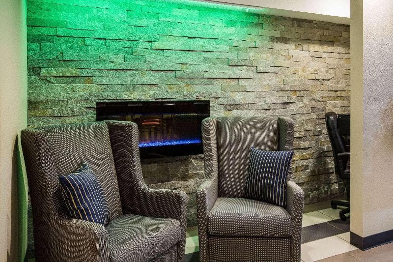 Baymont By Wyndham Cedar Rapids 5