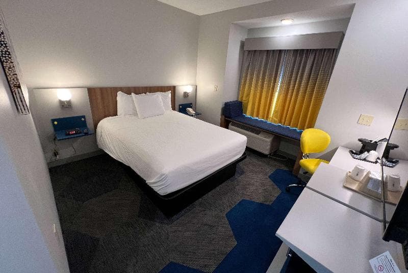 Microtel Inn & Suites By Wyndham Charlotte/Northlake photo 1