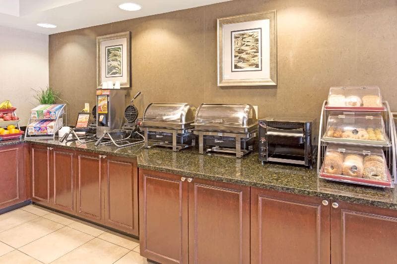 Wingate by Wyndham Charleston University Boulevard 5