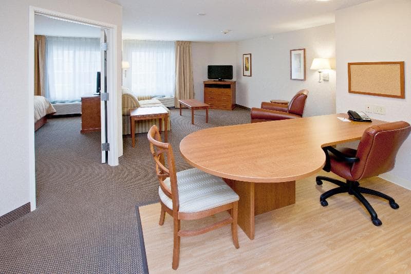 Candlewood Suites Champaign-Urbana Univ Area 3