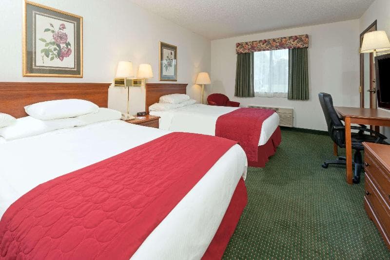 Baymont By Wyndham Oxford photo 1
