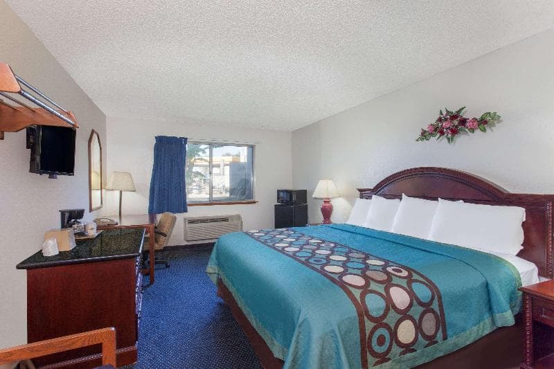 Super 8 By Wyndham Selma/Fresno Area 2