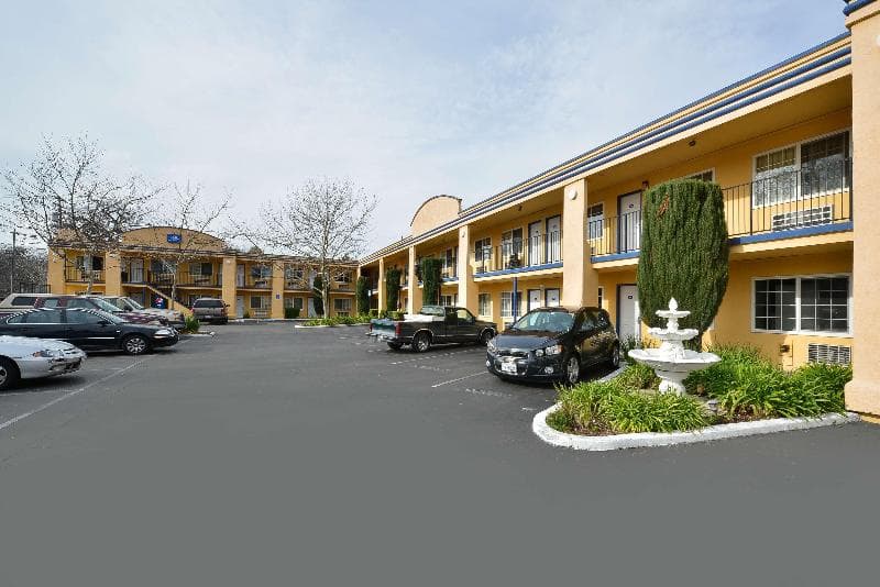 Americas Best Value Inn Chico 4