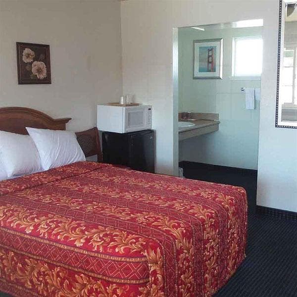 Holiday Motel Oakdale 4
