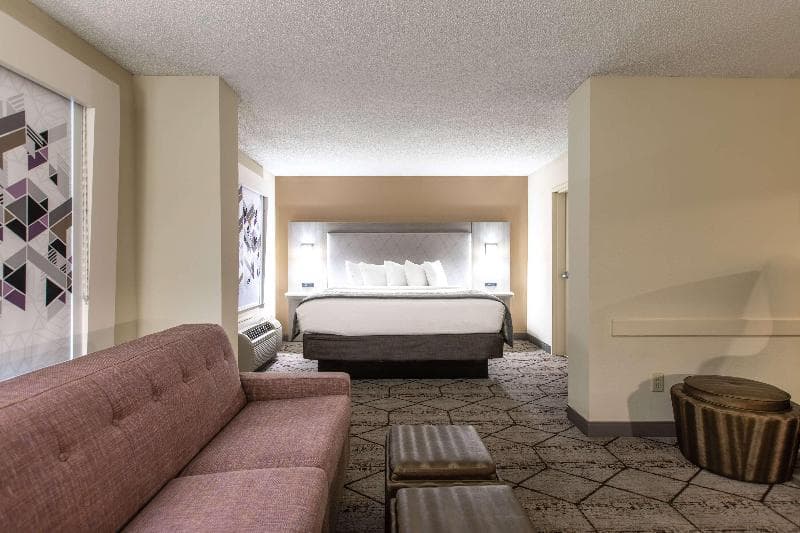 Wingate by Wyndham Charlotte Speedway/Concord photo 1