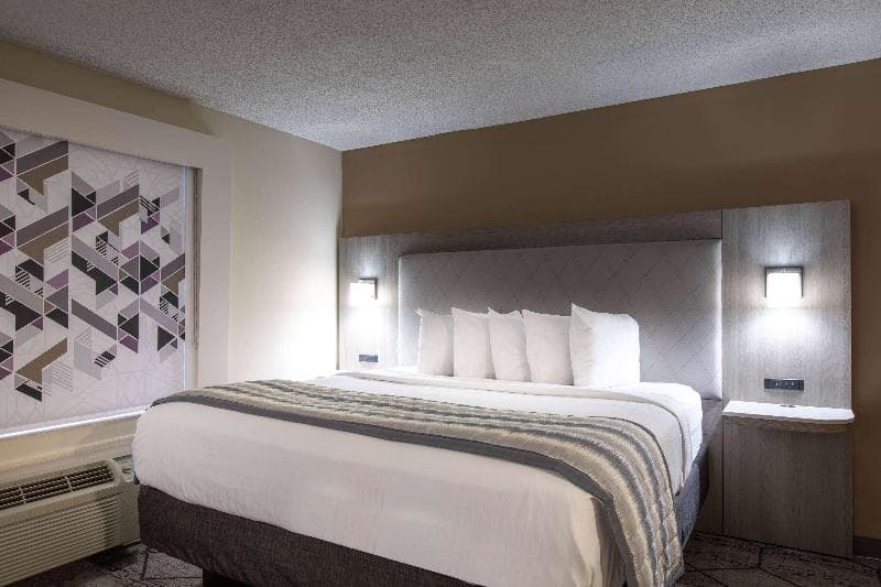 Wingate by Wyndham Charlotte Speedway/Concord 4
