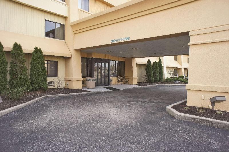 La Quinta Inn by Wyndham Cincinnati North 4