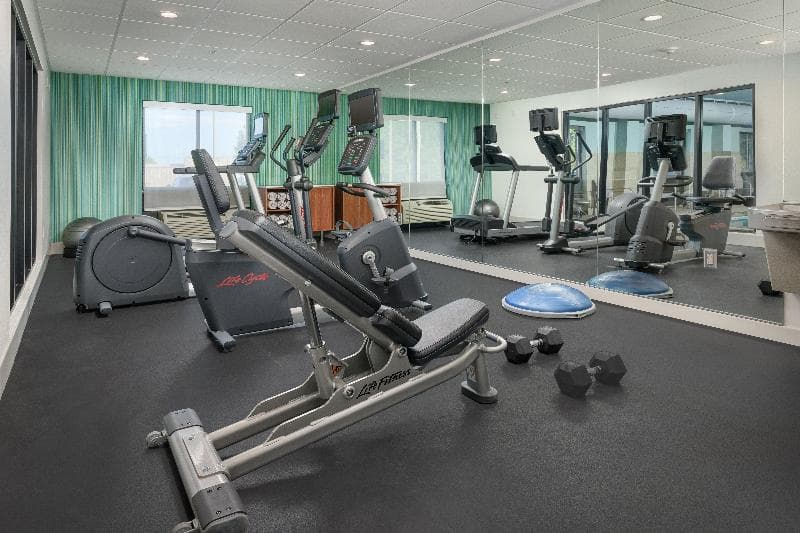 Holiday Inn Express Tullahoma 3