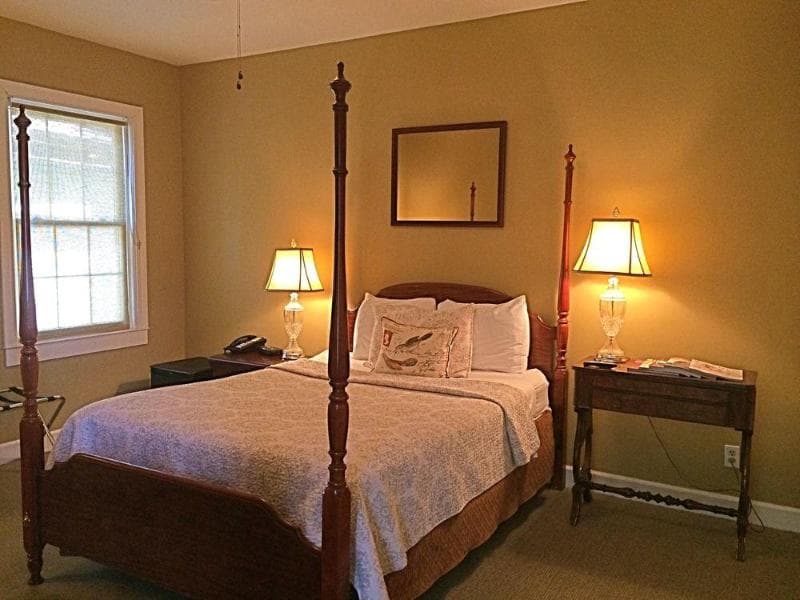 Barksdale House Inn 5