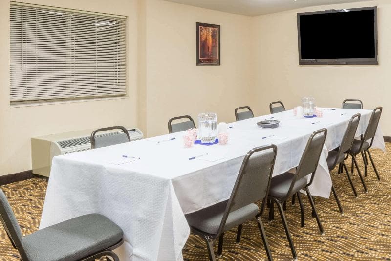 Microtel Inn & Suites by Wyndham Uncasville photo 1