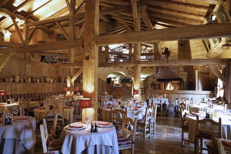 Fermes de Marie main