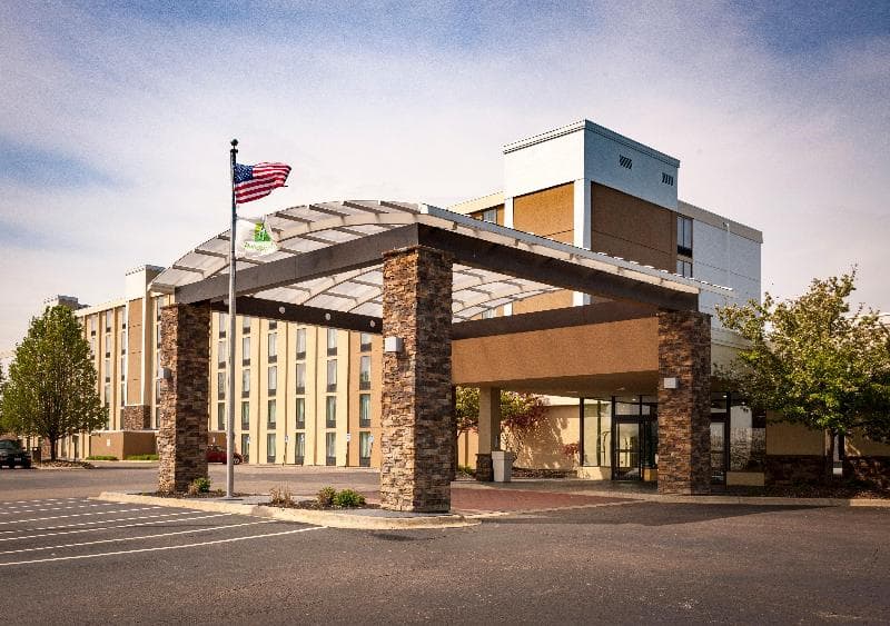 Best Western Plus Strongsville Cleveland photo 1