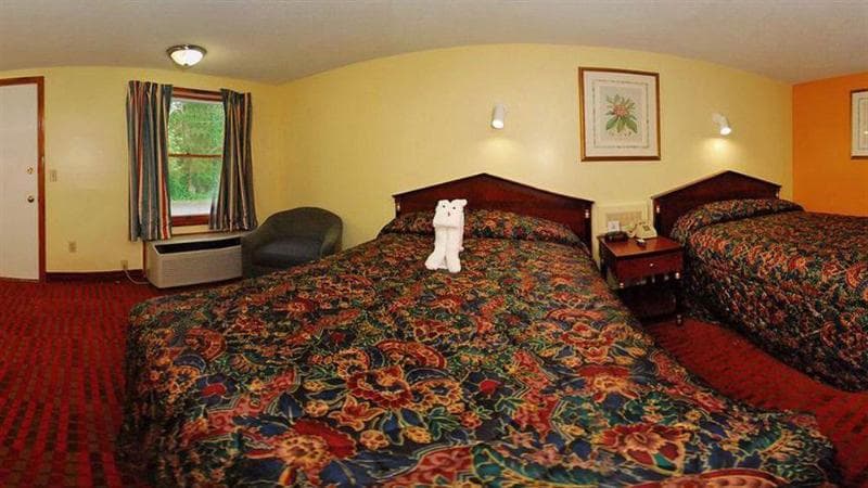 Captains Quarters Motel & Conference Center photo 1