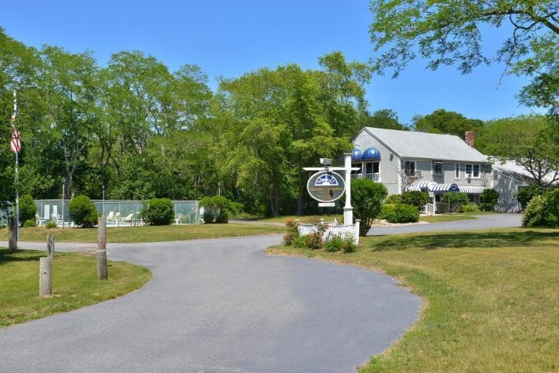 Captains Quarters Motel & Conference Center 5
