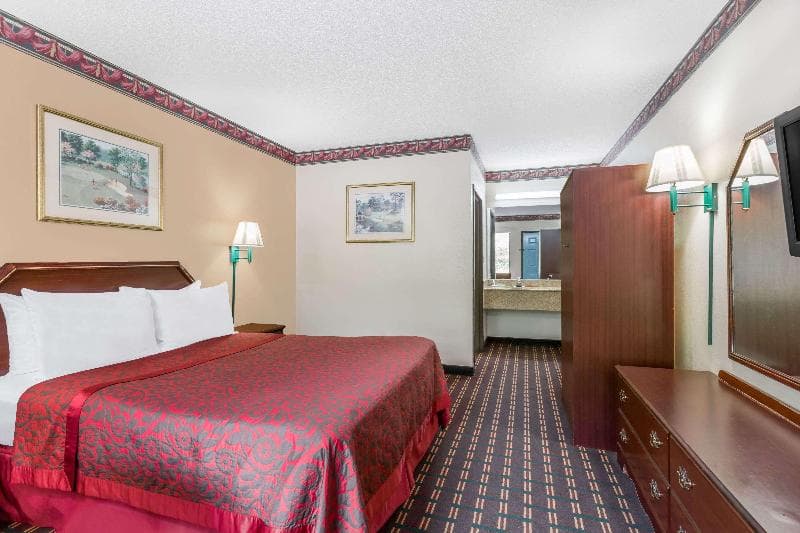 Days Inn by Wyndham North Columbia Ft. Jackson 2