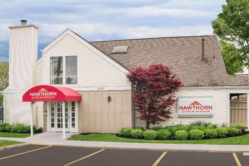 Hawthorn Extended Stay by Wyndham Columbus North 5