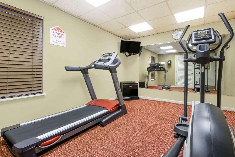 Hawthorn Extended Stay by Wyndham Columbus North photo 1