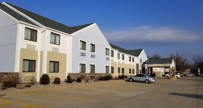 Best Western University Inn 4