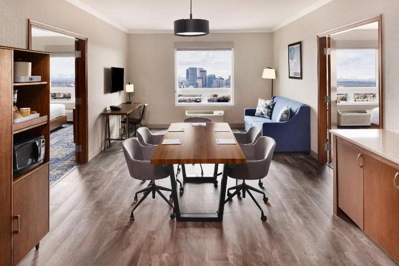 Four Points By Sheraton Calgary Airport 4