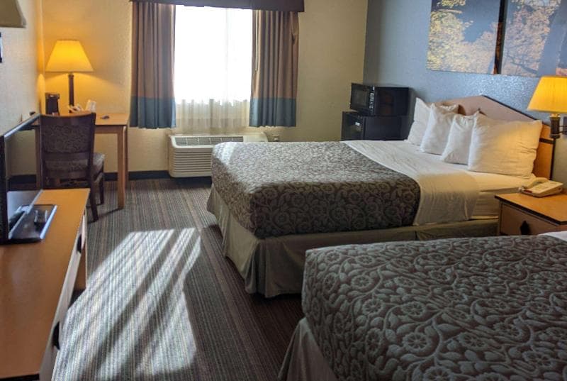 Days Inn & Suites by Wyndham Castle Rock 5
