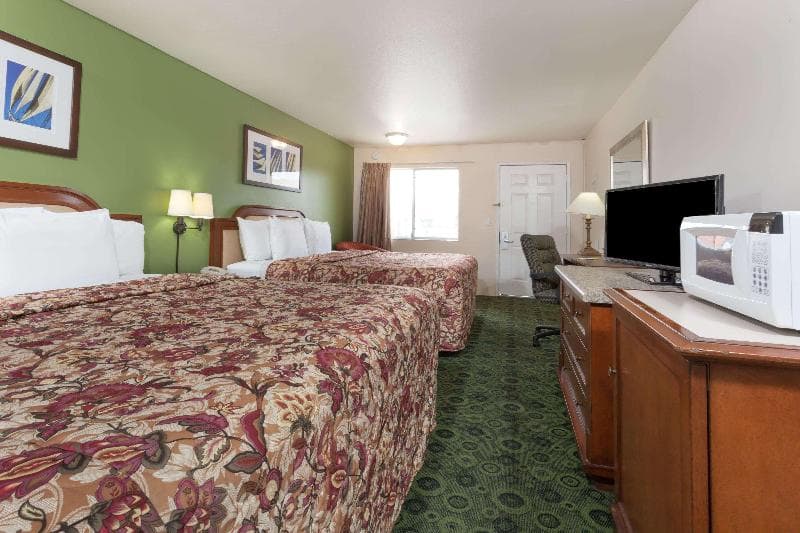 Days Inn By Wyndham Westley 2