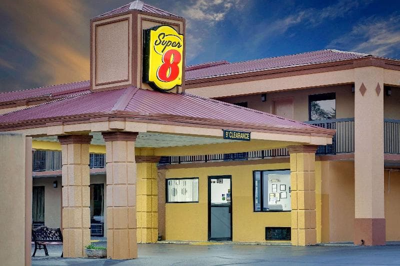 Super 8 by Wyndham Athens 5