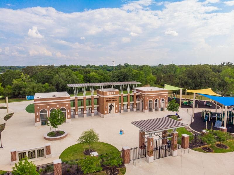 Holiday Inn Express & Suites College Station 2