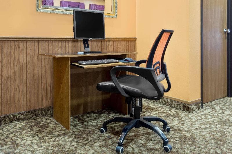 Super 8 By Wyndham Antigo 1