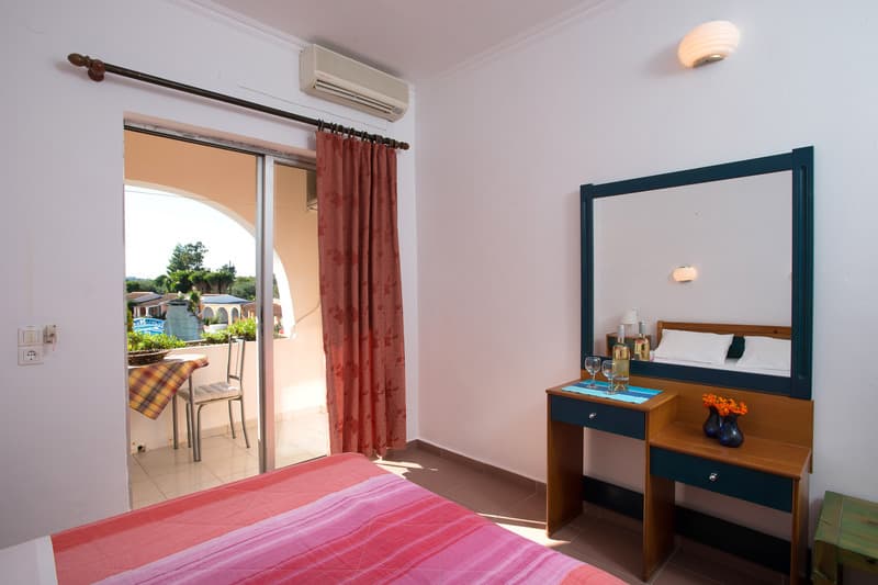Blue Lagoon Holiday Apartments 3