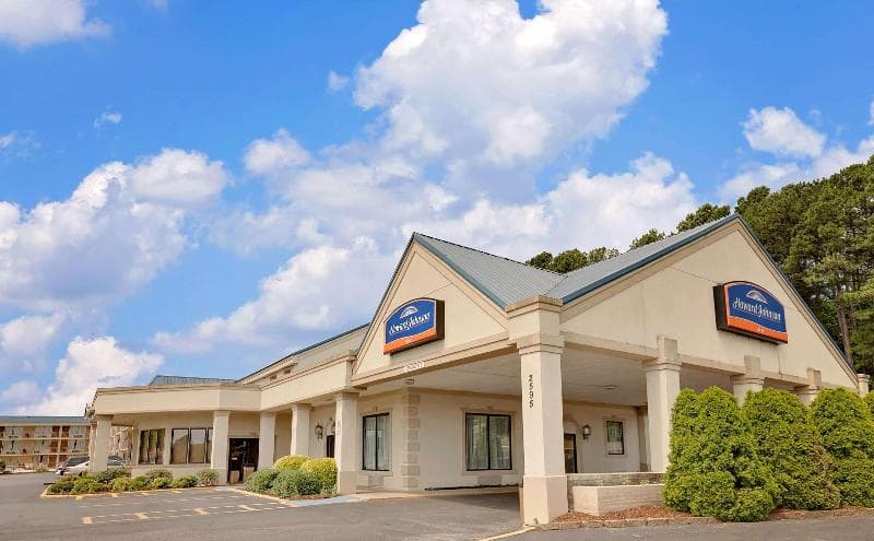Rodeway Inn photo 1