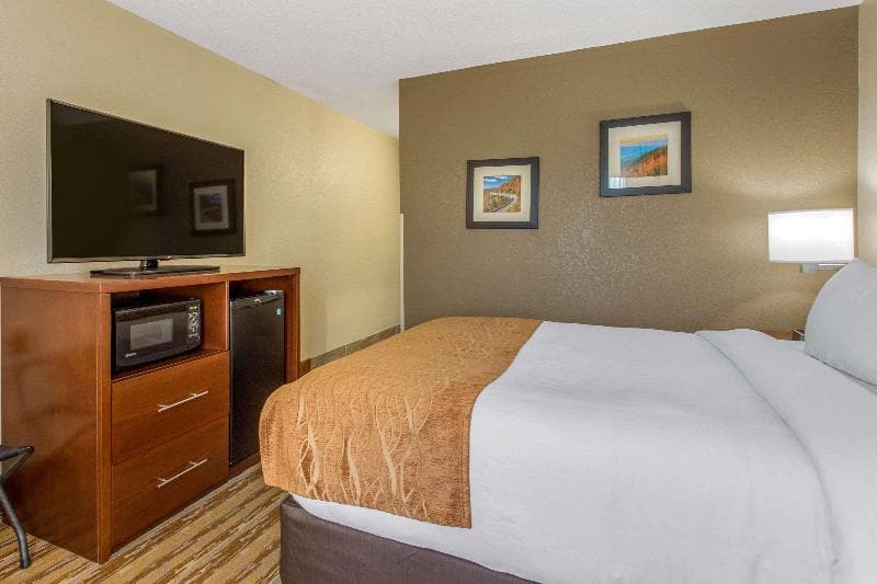 Comfort Inn Tunnel Road And I-40 2