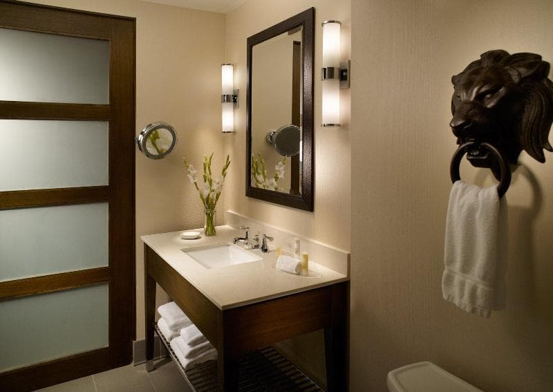 Crowne Plaza Charleston Airport 4