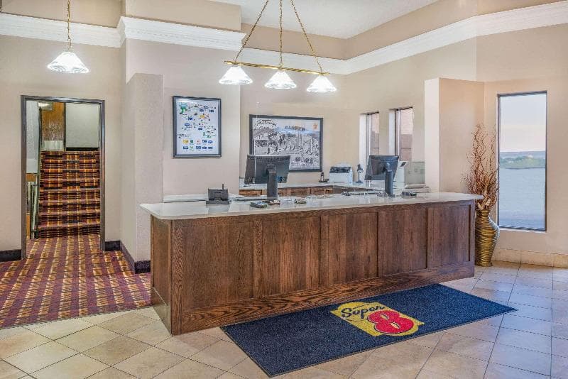 Super 8 by Wyndham Casper West by the River 4