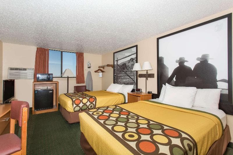 Super 8 by Wyndham Casper West by the River 2